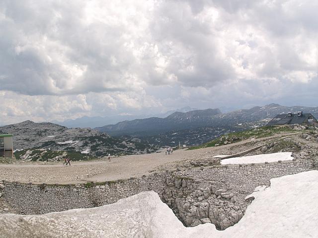 p7020543